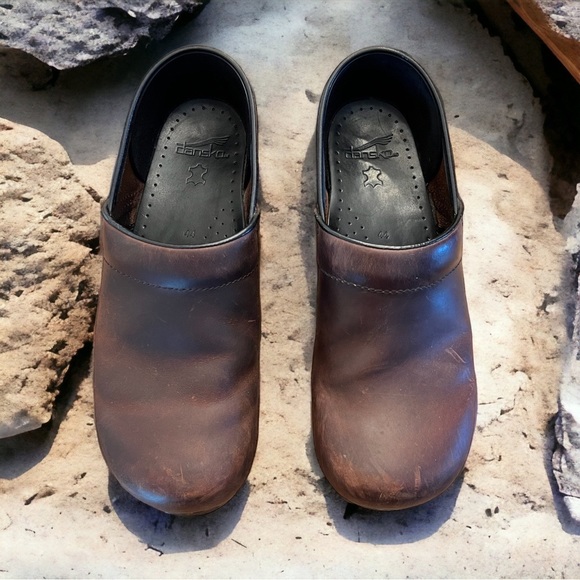 Dansko Other - Dansko Sz 44 oiled brown leather clogs